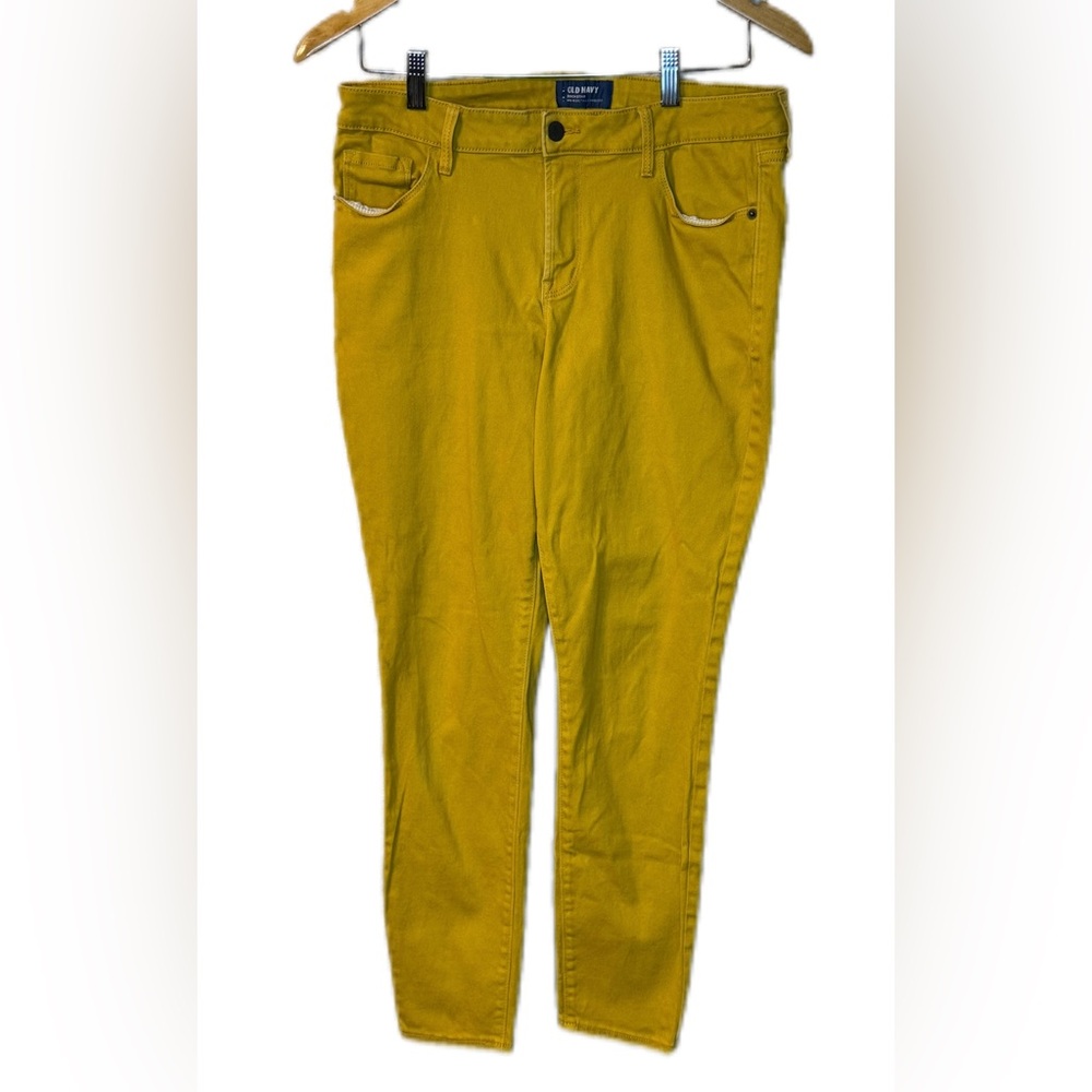 Old Navy Rockstar Mid Rise Skinny Jeans Size 12 Mustard Yellow. Twee Casualwear